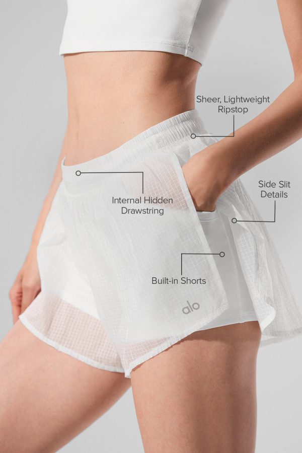 Game Time Short ?C White